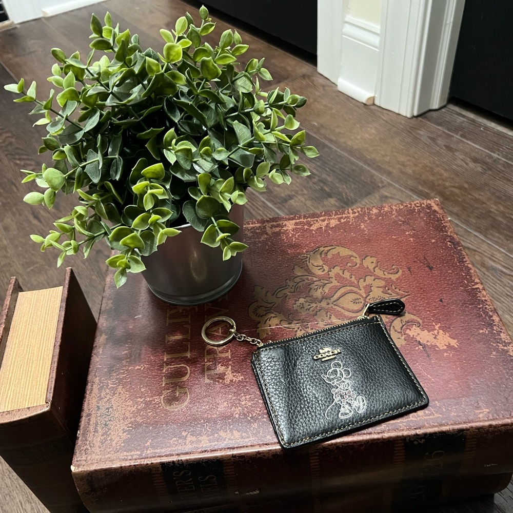 Coach Black Leather Keychain Wallet